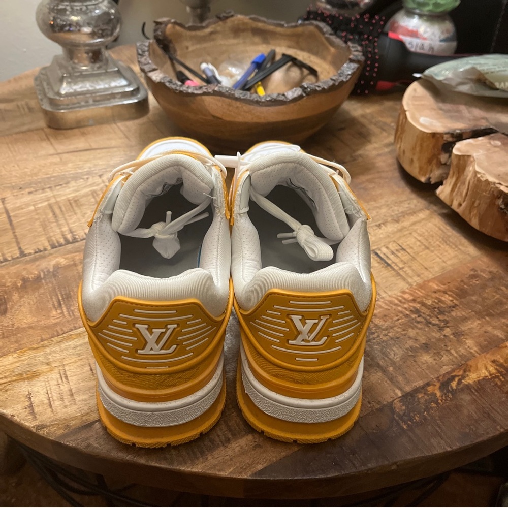 Size 11 - Louis Vuitton Trainer Yellow Monogram Denim White - Picture 4 of 6